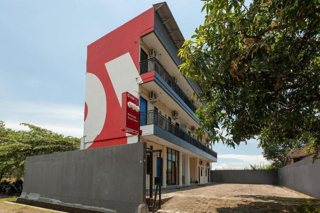 Richmond Guest House Cirebon Redpartner Exterior photo