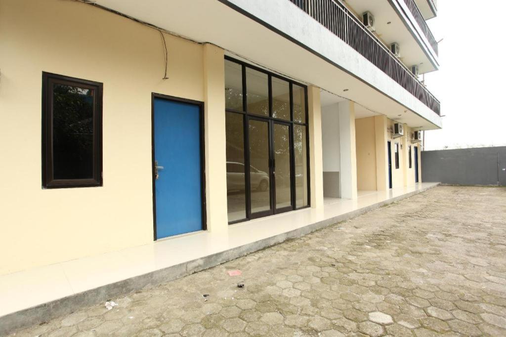 Richmond Guest House Cirebon Redpartner Exterior photo